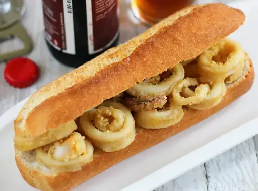 Bocadillo de calamares a la romana 